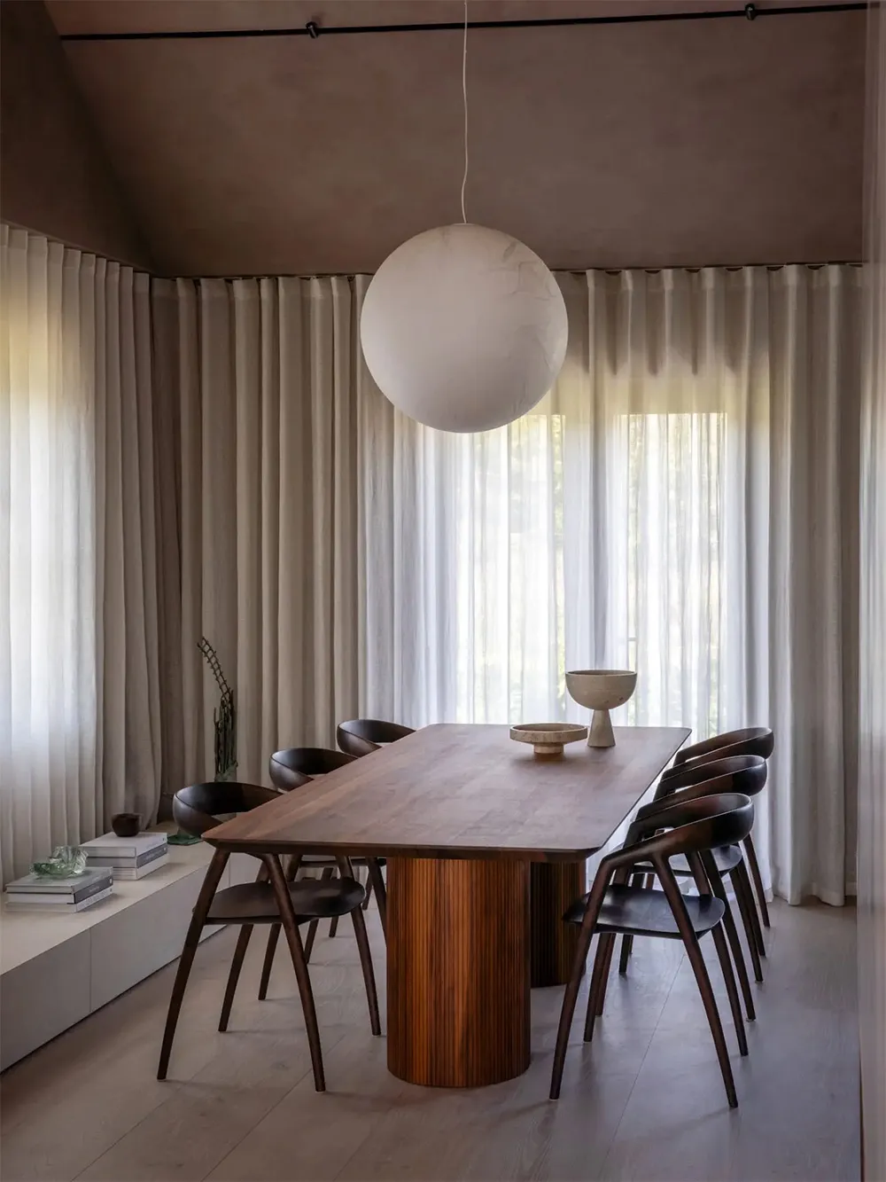 Красивая гамма в дизайне коттеджа посреди суровой природы Ирландии - Gallery image 7