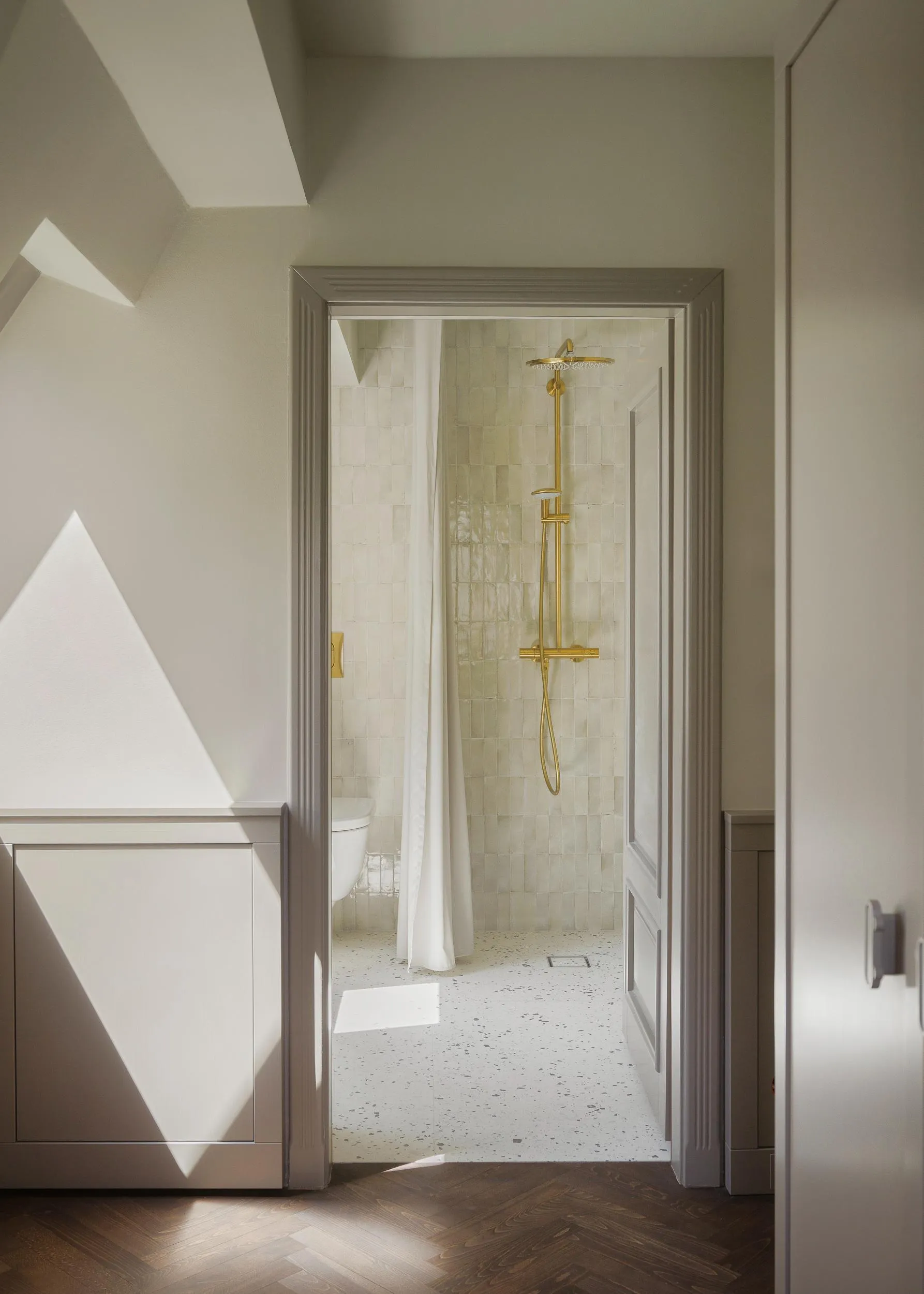 Оттенки зелёного и нотки ар-деко: вилла в тихом районе Берлина - Gallery image 10