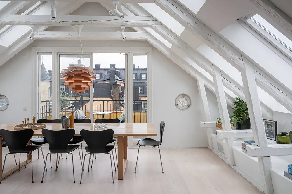 Une magnifique appartement scandinave dans un grenier - Gallery image 2