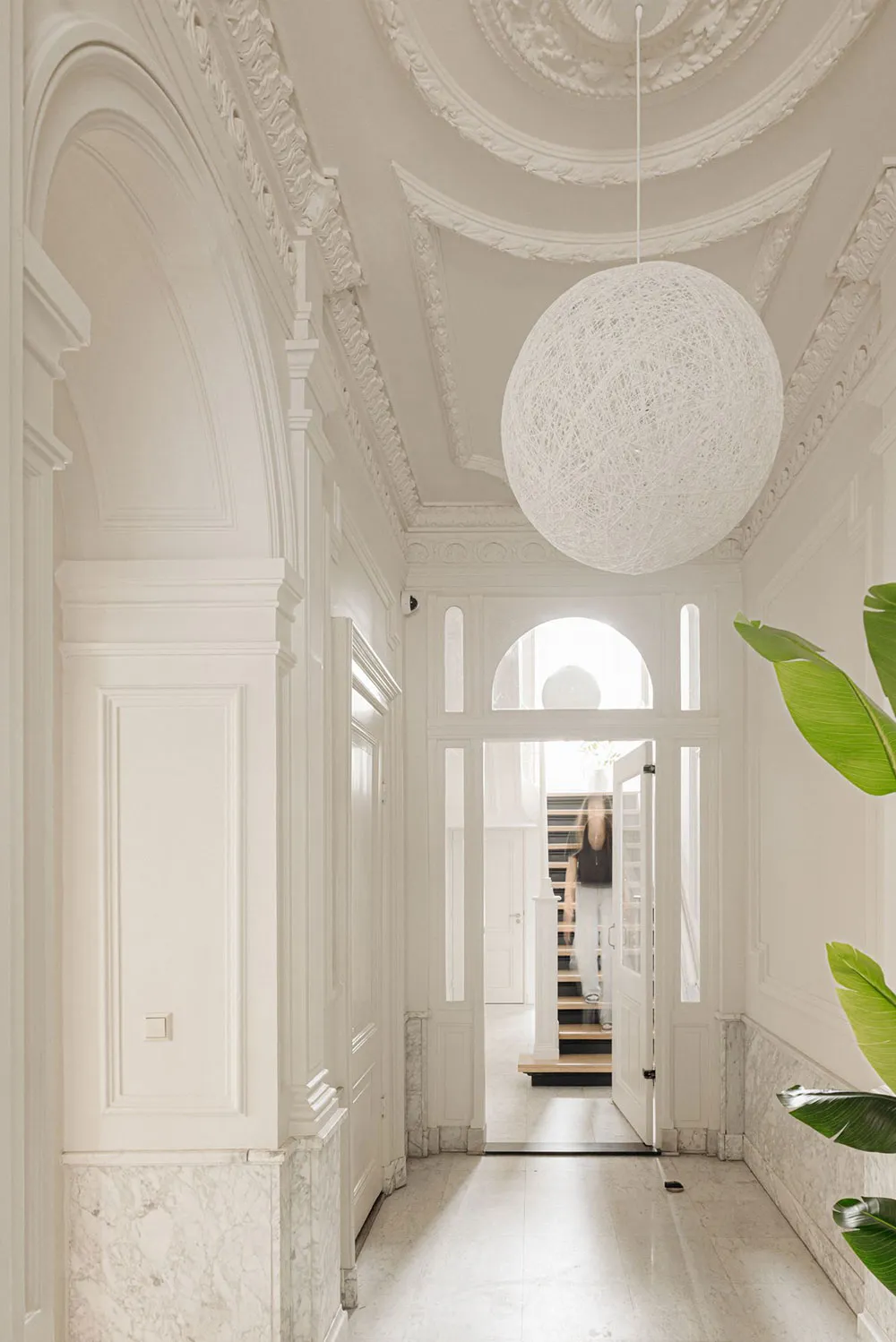 Gemütliche moderne Interior-Designs der beeindruckenden städtischen Villa in Amsterdam - Gallery image 21