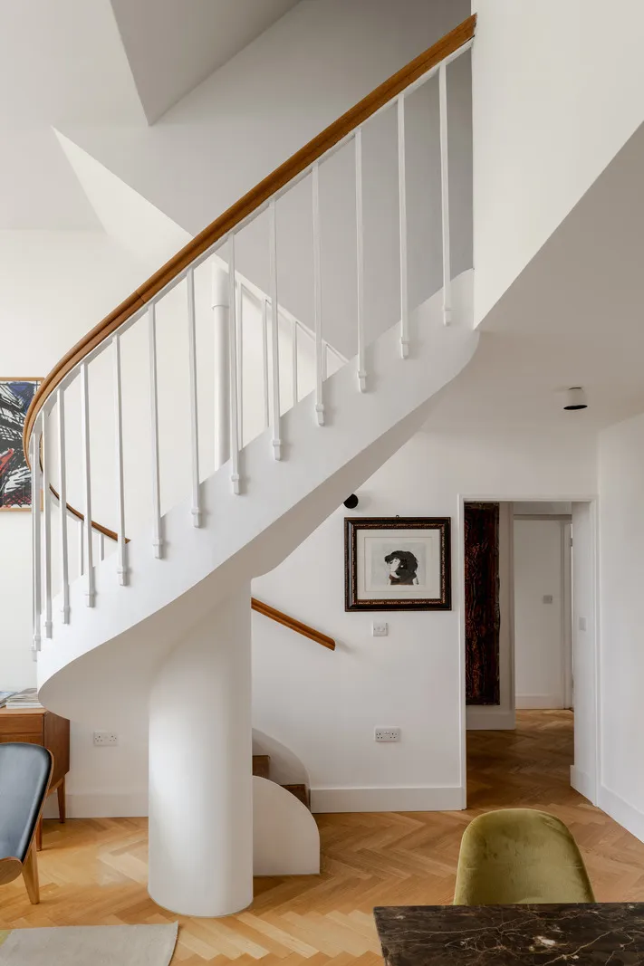 Interesting White Apartment Space in London - Gallery image 11