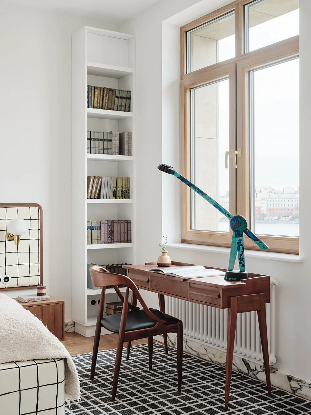 Mały, ale bardzo niezwykły apartament z widokiem na Nezu w Sankt Petersburgu (49 m²) - Gallery image 2