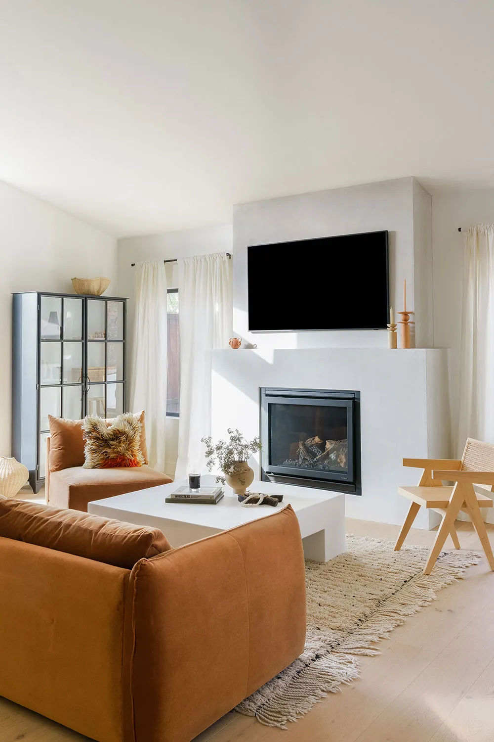 Diseño moderno cálido de una casa luminosa en San Diego - Gallery image 2