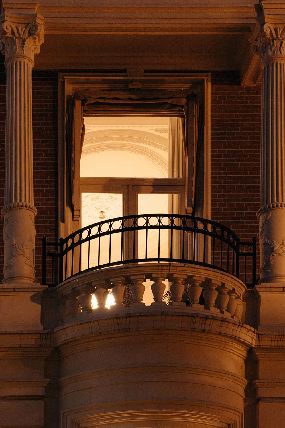 Gemütliche moderne Interior-Designs der beeindruckenden städtischen Villa in Amsterdam - Gallery image 42