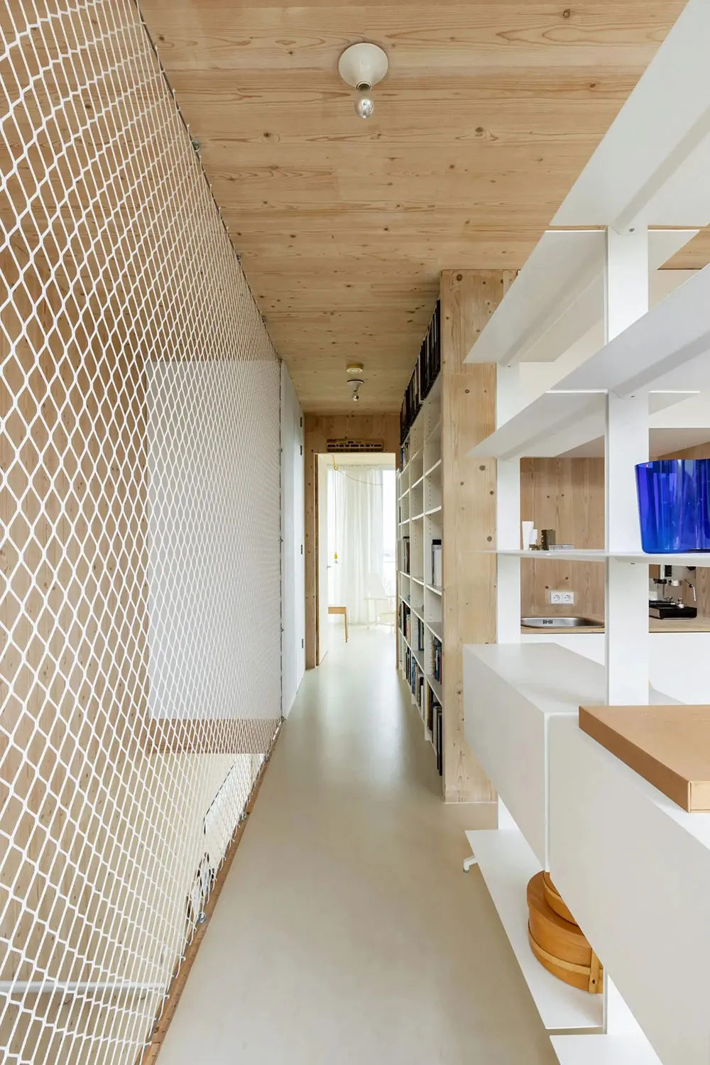 Calor de madera natural en el diseño de un townhouse moderno en Ámsterdam - Gallery image 12