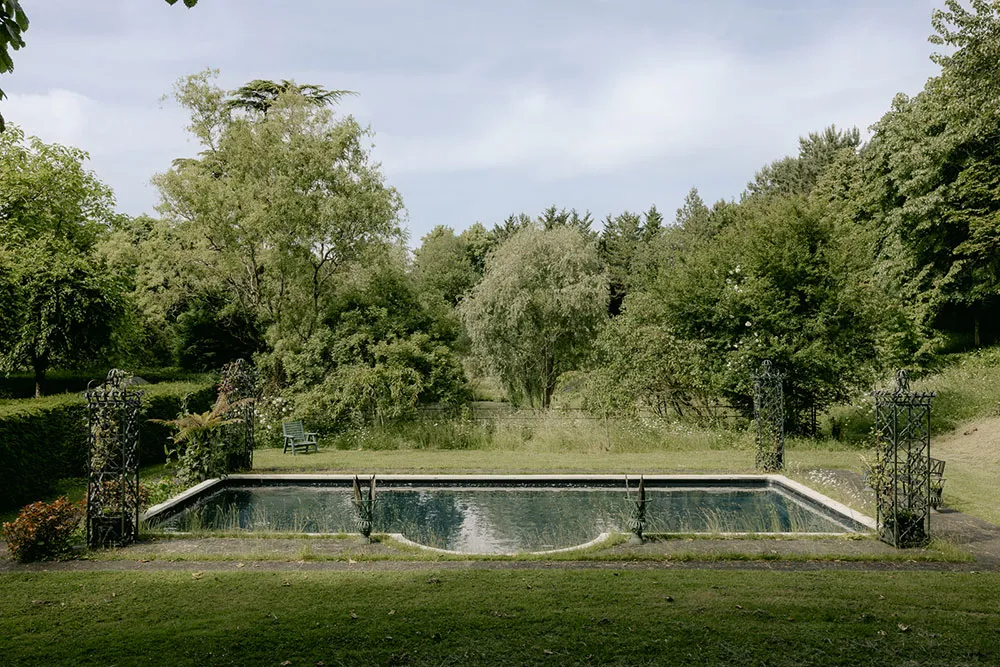 Niesamowite wnętrza starożytnego domu w stylu barok w Anglii - Gallery image 17