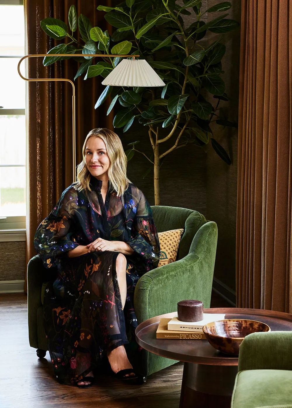 Diseño de interiores de una casa rural en Minnesota inspirada en los acogedoros pubs ingleses - Gallery image 23