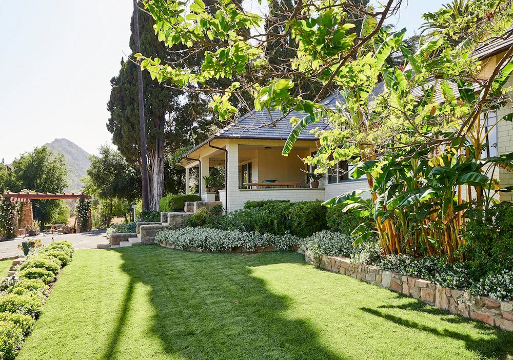 Lebendige und gemütliche Interieurs eines historischen Cottage in Kalifornien - Gallery image 15