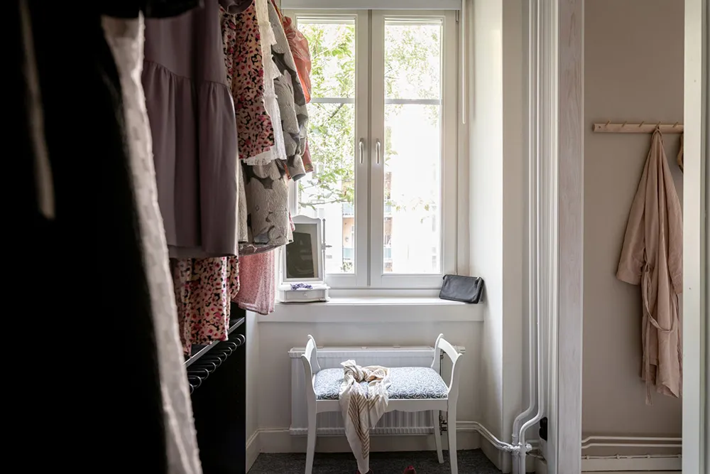 Пісочні тони, цегляна стіна та обоями: квартира в Гетеборзі (91 кв. м) - Gallery image 31