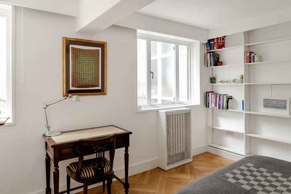 Interesting White Apartment Space in London - Gallery image 18