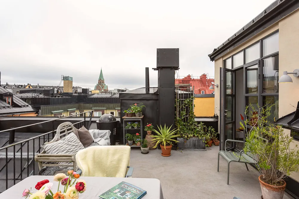 Lively Interior of a Spacious Loft with Terrace in Stockholm - Gallery image 17