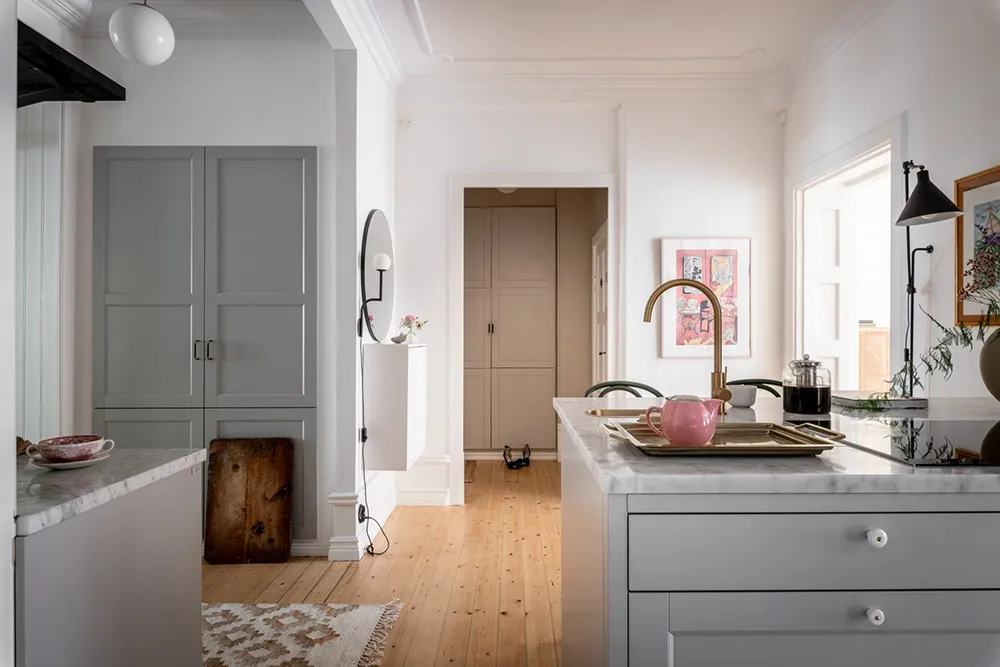 Пісочні тони, цегляна стіна та обоями: квартира в Гетеборзі (91 кв. м) - Gallery image 24