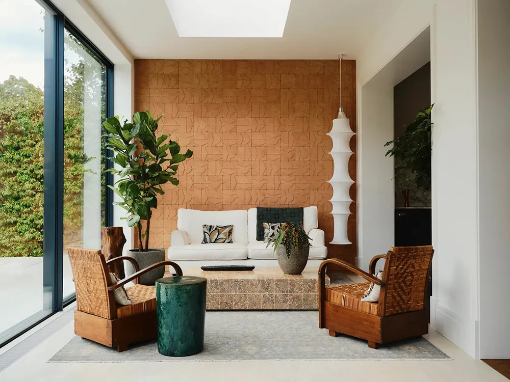 Art, Bold Accents, and English Design: A Townhouse in London - Gallery image 11