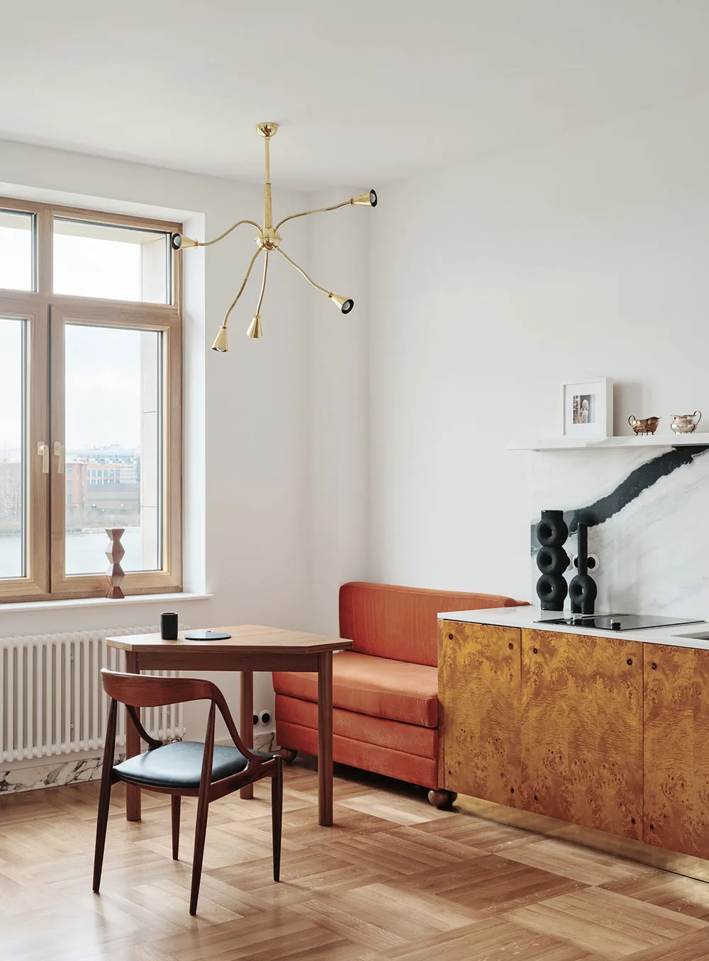 Mały, ale bardzo niezwykły apartament z widokiem na Nezu w Sankt Petersburgu (49 m²) - Gallery image 4