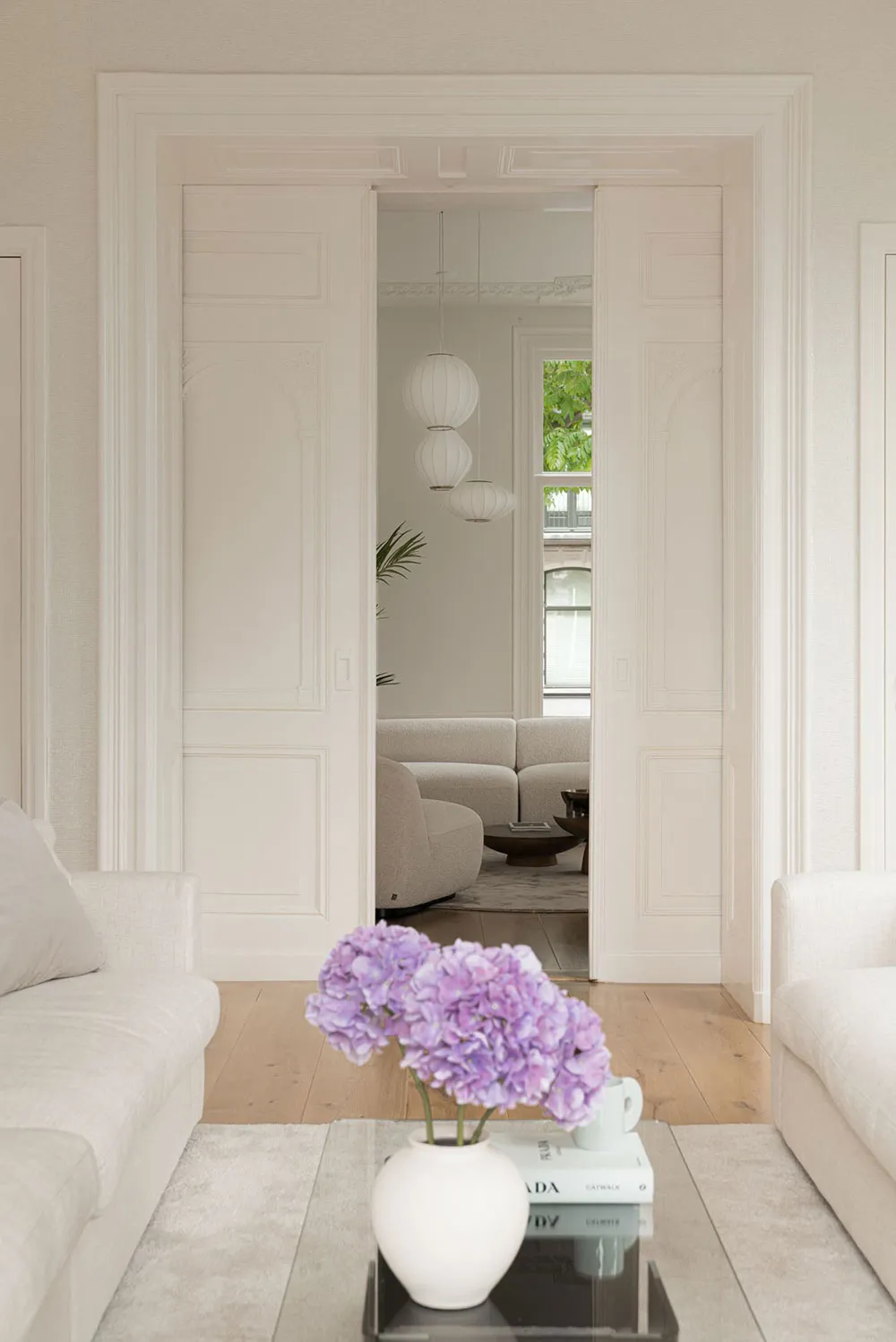 Gemütliche moderne Interior-Designs der beeindruckenden städtischen Villa in Amsterdam - Gallery image 7