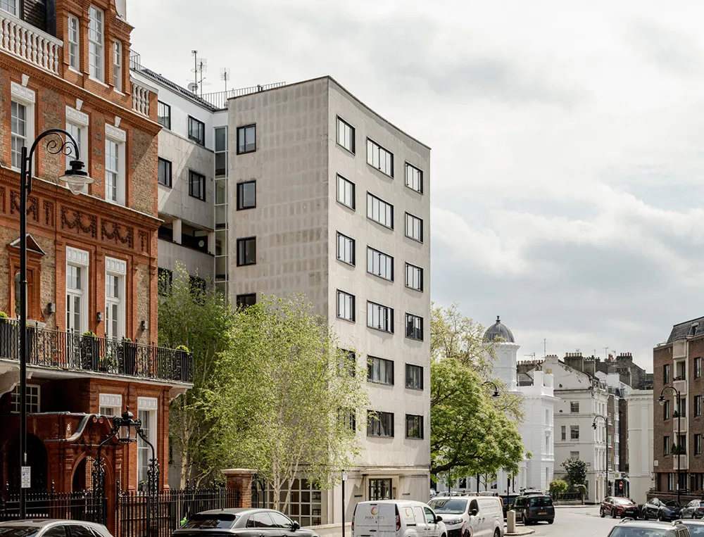 Interesting White Apartment Space in London - Gallery image 20