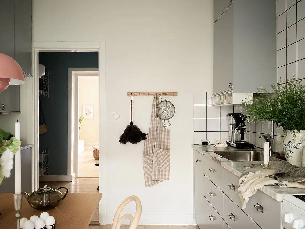 En la ciudad como en una casa de campo: diseño natural en Gotemburgo (47 m²) - Gallery image 13