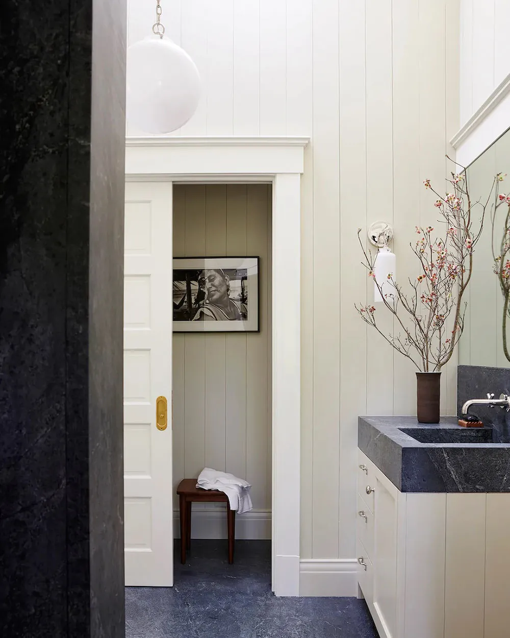 Lebendige und gemütliche Interieurs eines historischen Cottage in Kalifornien - Gallery image 13