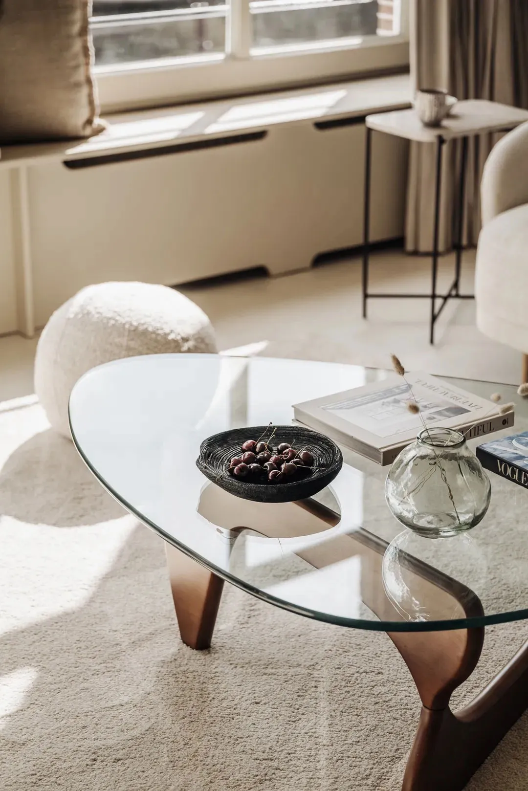 Diseño minimalista cálido en la decoración de un apartamento en una casa junto al canal en Ámsterdam - Gallery image 14