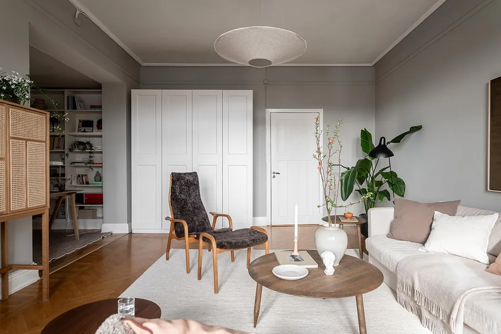 Apartamento gris en Gotemburgo con habitación pequeña y balcón (65 m²) - Gallery image 5