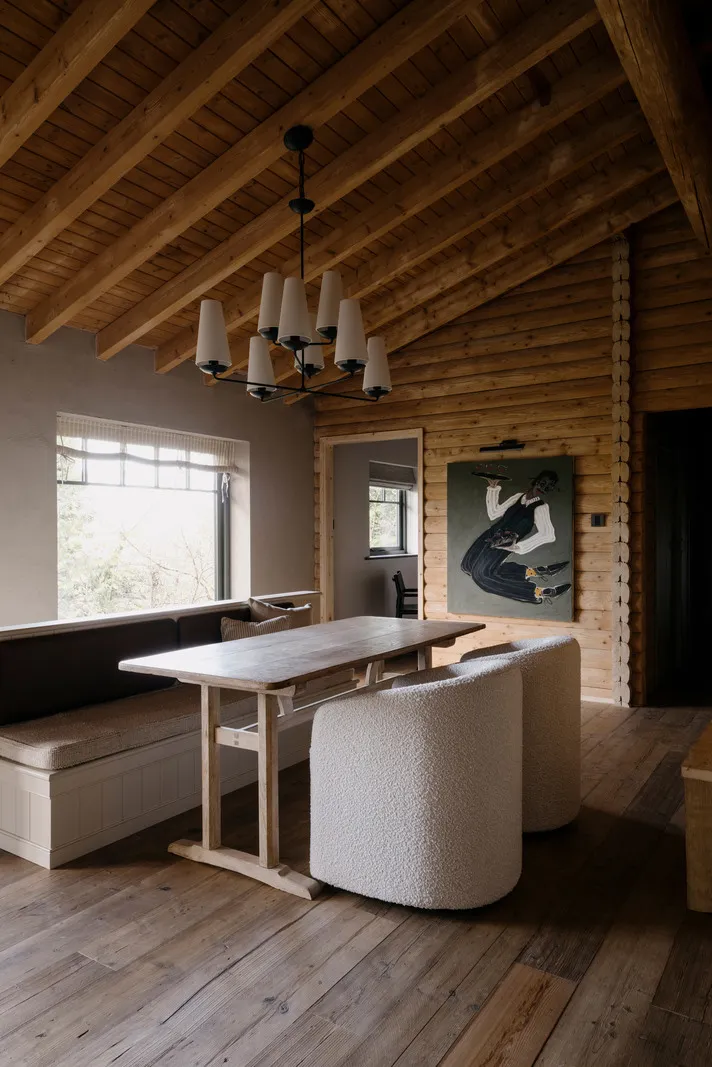 Приємні натуральні інтер'єри хутірка в лісі в Англії - Gallery image 10