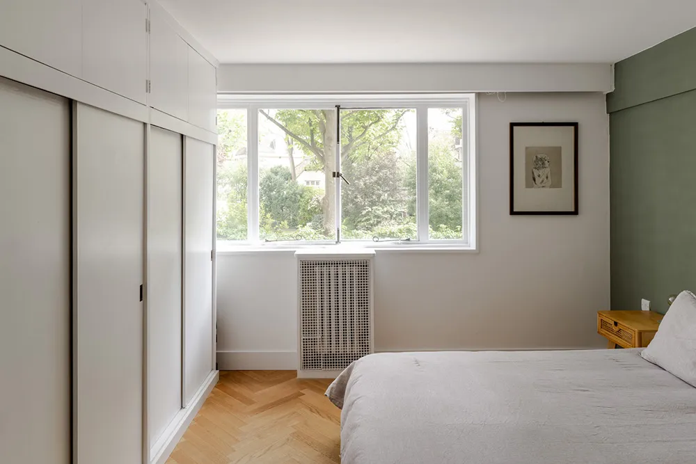 Interesting White Apartment Space in London - Gallery image 14