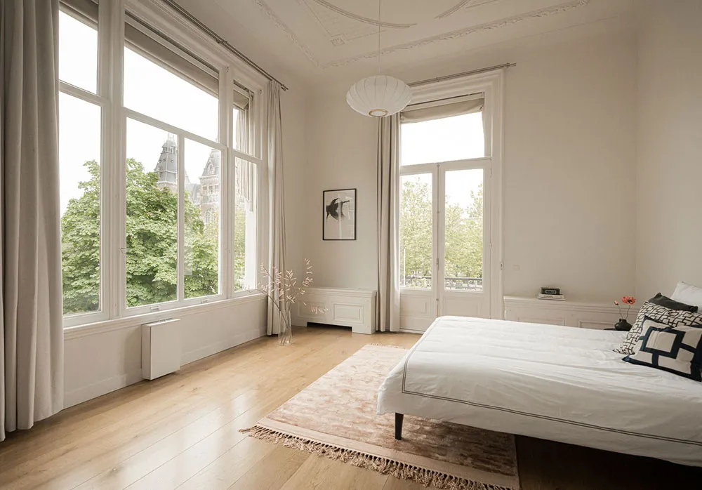 Gemütliche moderne Interior-Designs der beeindruckenden städtischen Villa in Amsterdam - Gallery image 29