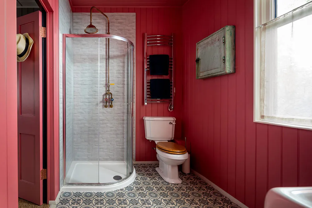 Cómodo cabaña de madera en las profundidades inglesas, disponible para alquiler en fines de semana - Gallery image 12