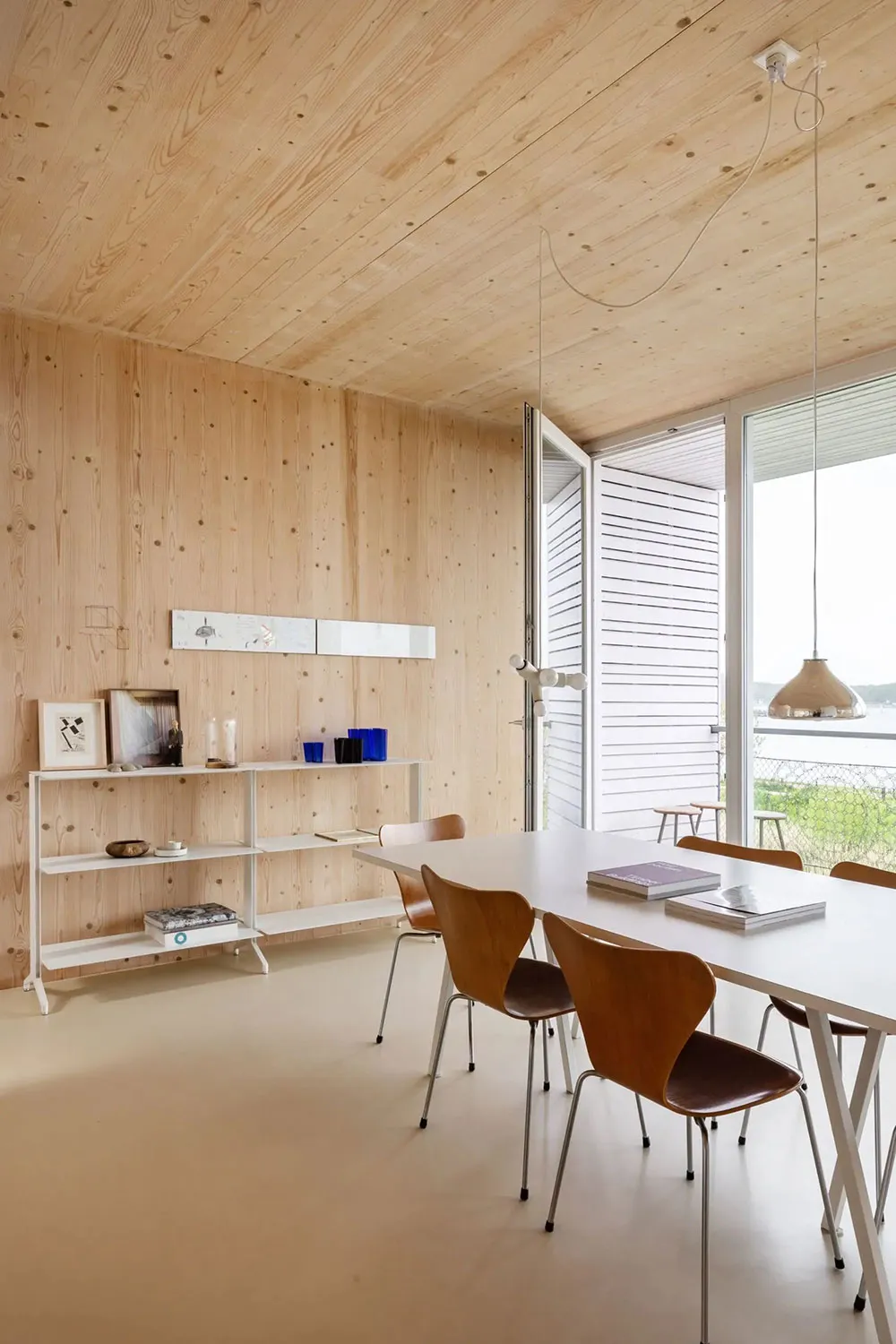 Calor de madera natural en el diseño de un townhouse moderno en Ámsterdam - Gallery image 5