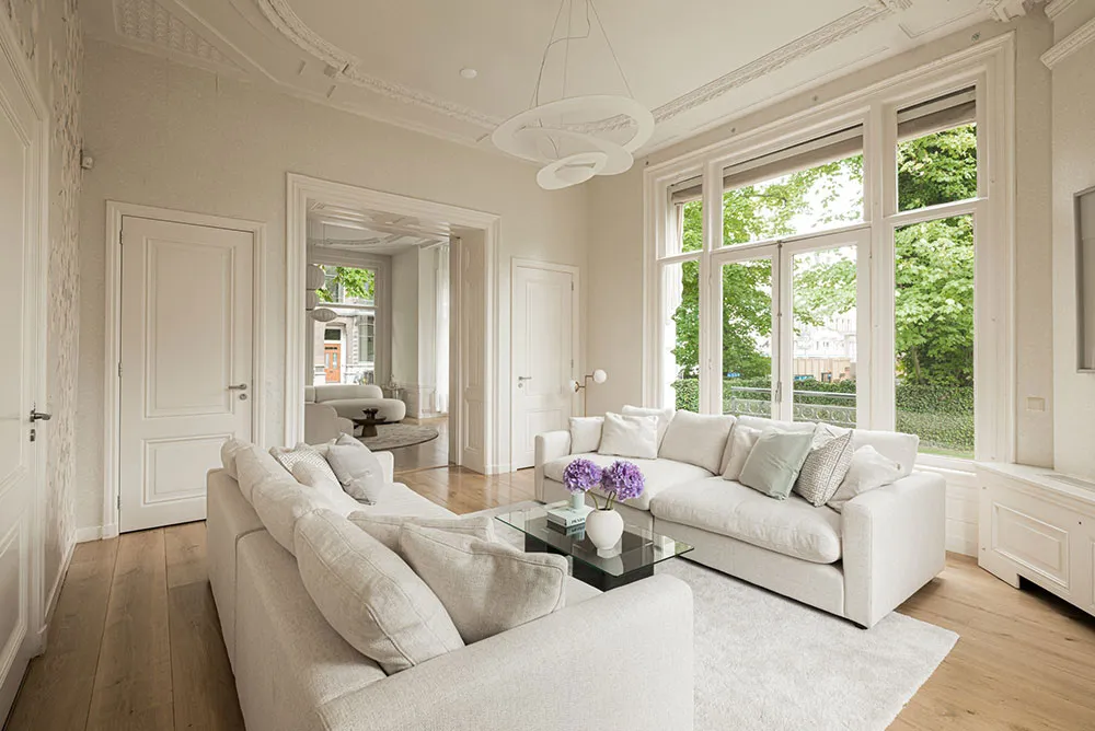 Gemütliche moderne Interior-Designs der beeindruckenden städtischen Villa in Amsterdam - Gallery image 5