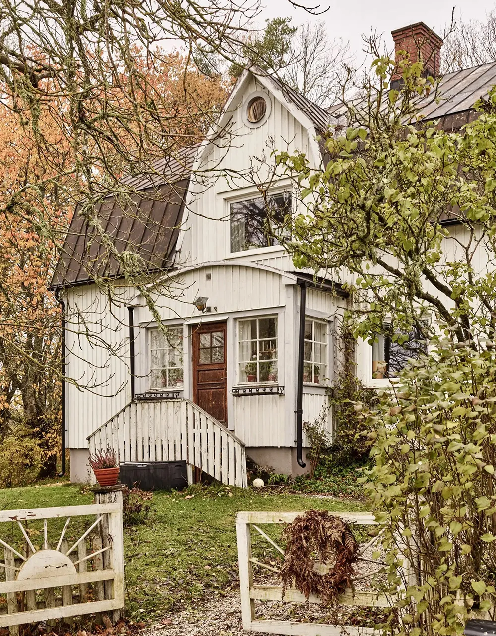 Cozy rural cottage of an artist inherited from her grandmother - Gallery image 1