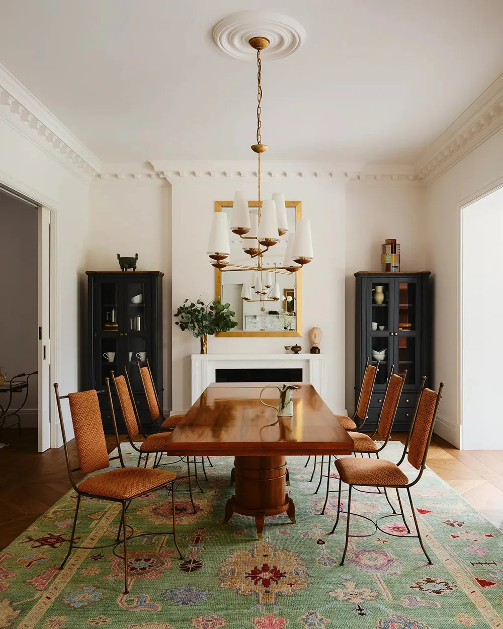 Art, Bold Accents, and English Design: A Townhouse in London - Gallery image 10