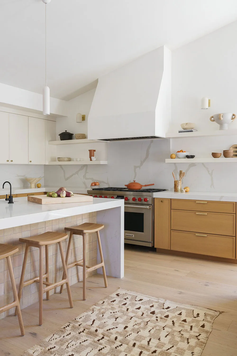 Diseño moderno cálido de una casa luminosa en San Diego - Gallery image 7