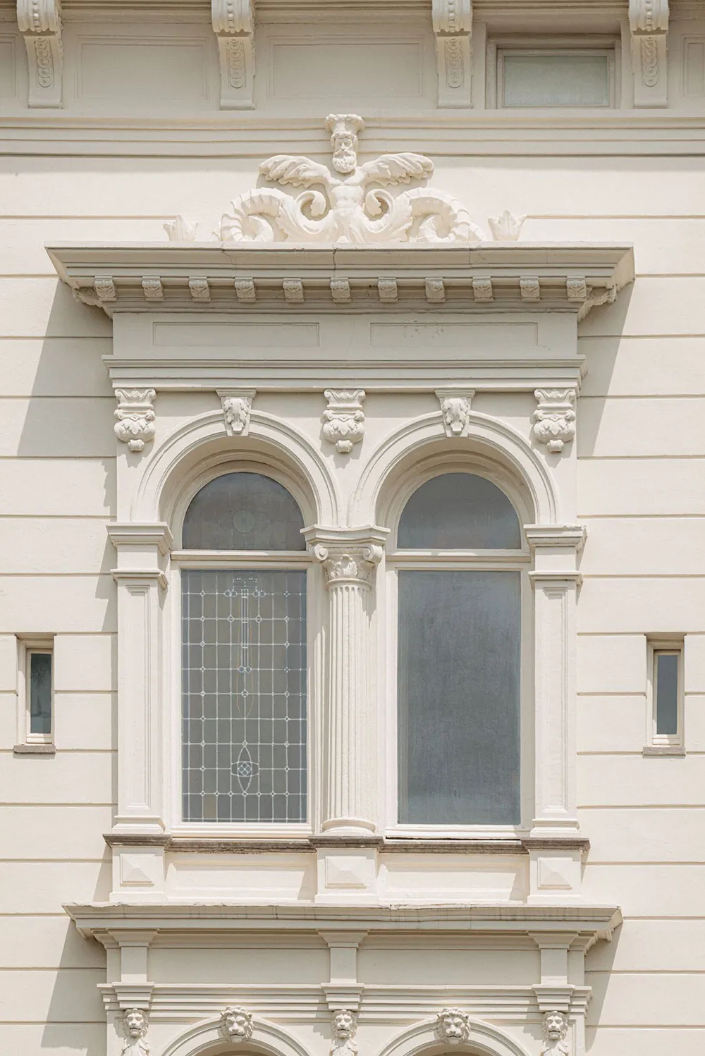 Gemütliche moderne Interior-Designs der beeindruckenden städtischen Villa in Amsterdam - Gallery image 25