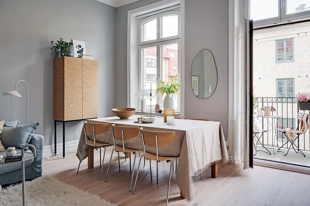 Angenehmes Zusammenspiel von kühlen und warmen Tönen in einer skandinavischen Wohnung (81 qm) - Gallery image 4