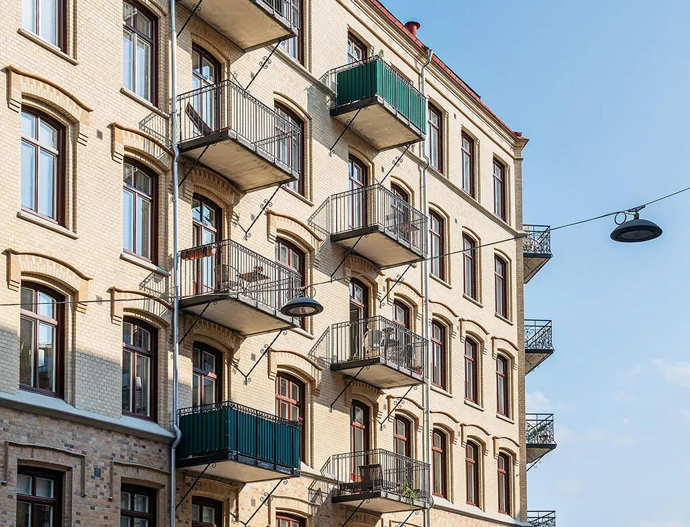 Angenehmes Zusammenspiel von kühlen und warmen Tönen in einer skandinavischen Wohnung (81 qm) - Gallery image 13