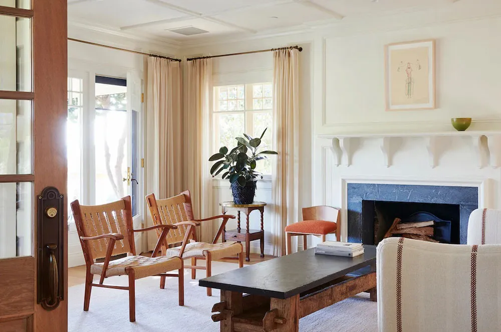 Lebendige und gemütliche Interieurs eines historischen Cottage in Kalifornien - Gallery image 5