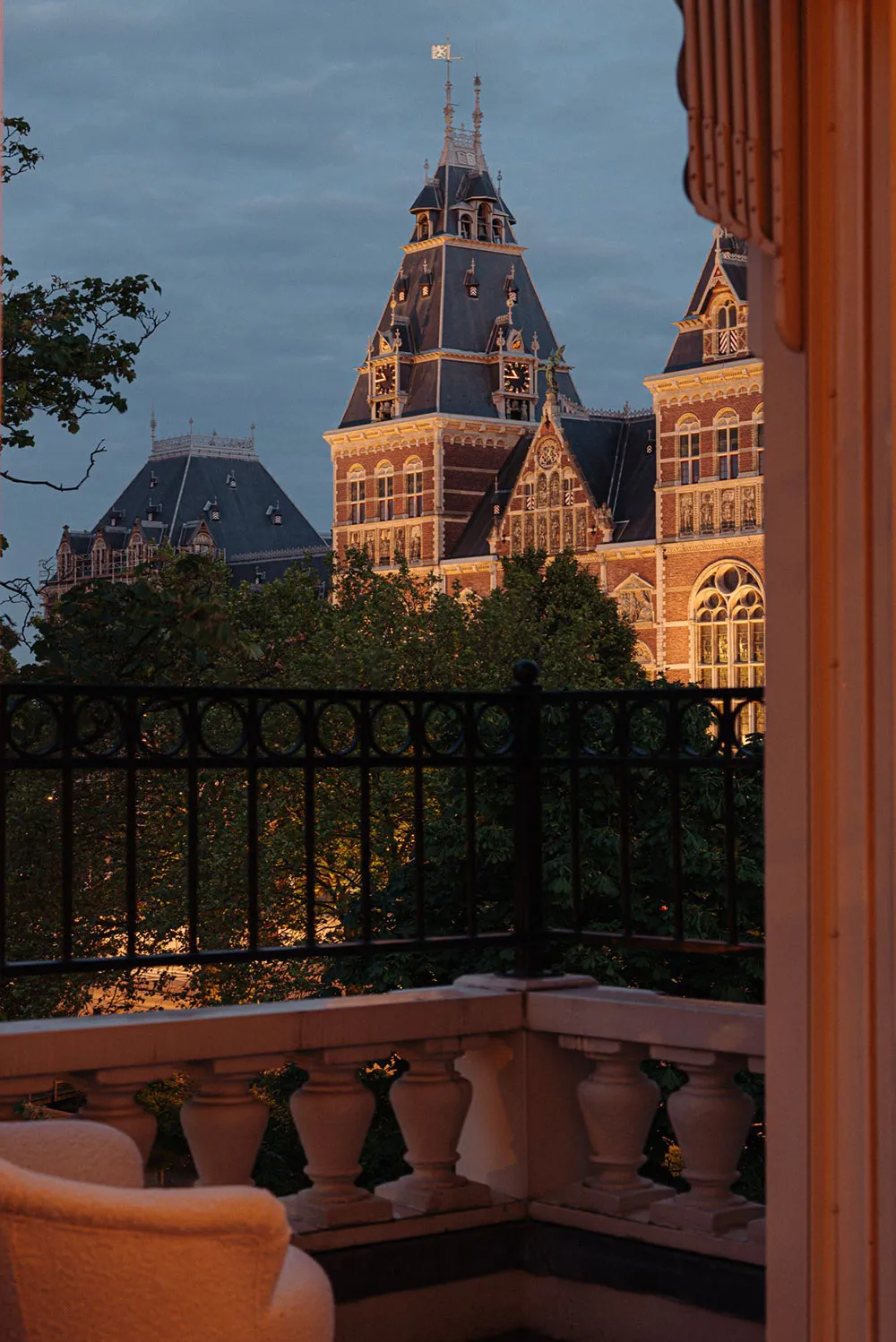 Gemütliche moderne Interior-Designs der beeindruckenden städtischen Villa in Amsterdam - Gallery image 37