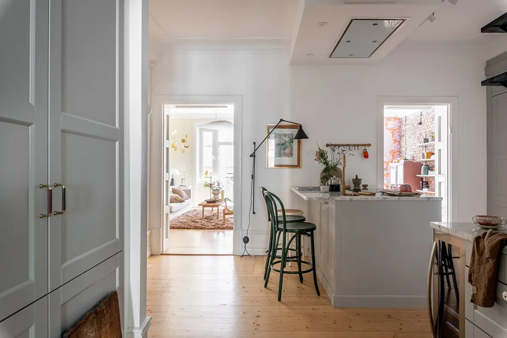 Пісочні тони, цегляна стіна та обоями: квартира в Гетеборзі (91 кв. м) - Gallery image 26