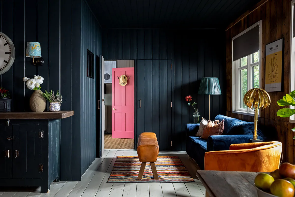 Cómodo cabaña de madera en las profundidades inglesas, disponible para alquiler en fines de semana - Gallery image 5