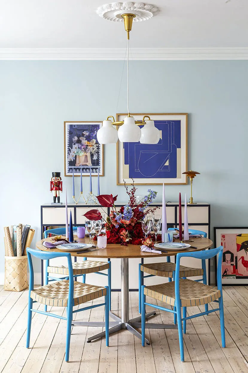 Blau mit Rot: Ungewöhnlicher Weihnachtsdekor in Dänemark - Gallery image 2