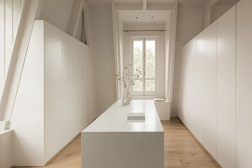 Gemütliche moderne Interior-Designs der beeindruckenden städtischen Villa in Amsterdam - Gallery image 34