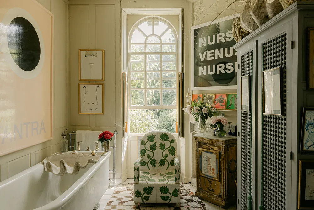 Niesamowite wnętrza starożytnego domu w stylu barok w Anglii - Gallery image 28