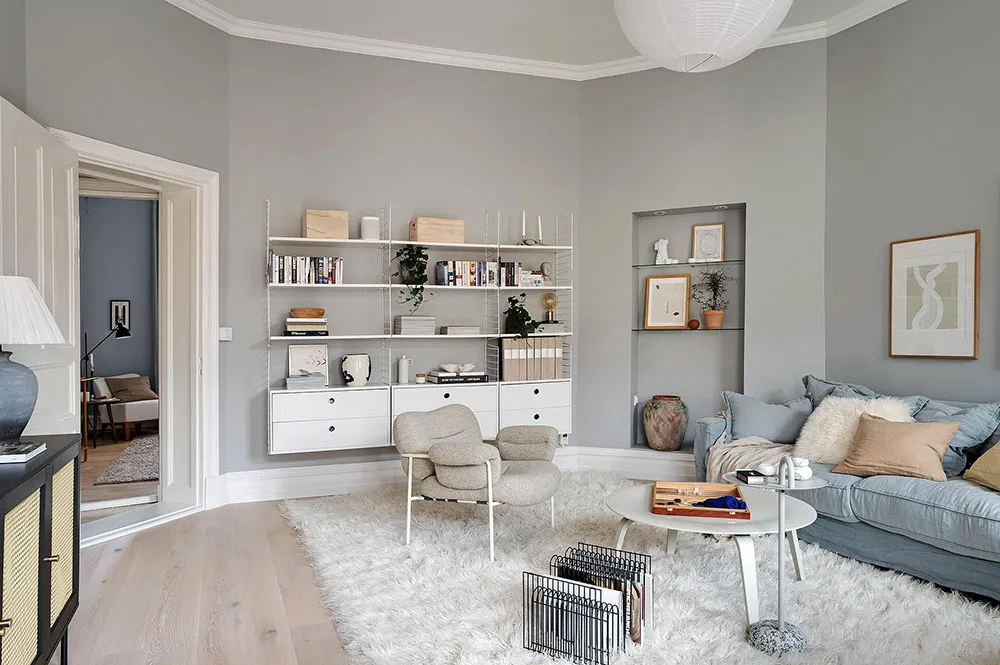 Angenehmes Zusammenspiel von kühlen und warmen Tönen in einer skandinavischen Wohnung (81 qm) - Gallery image 9