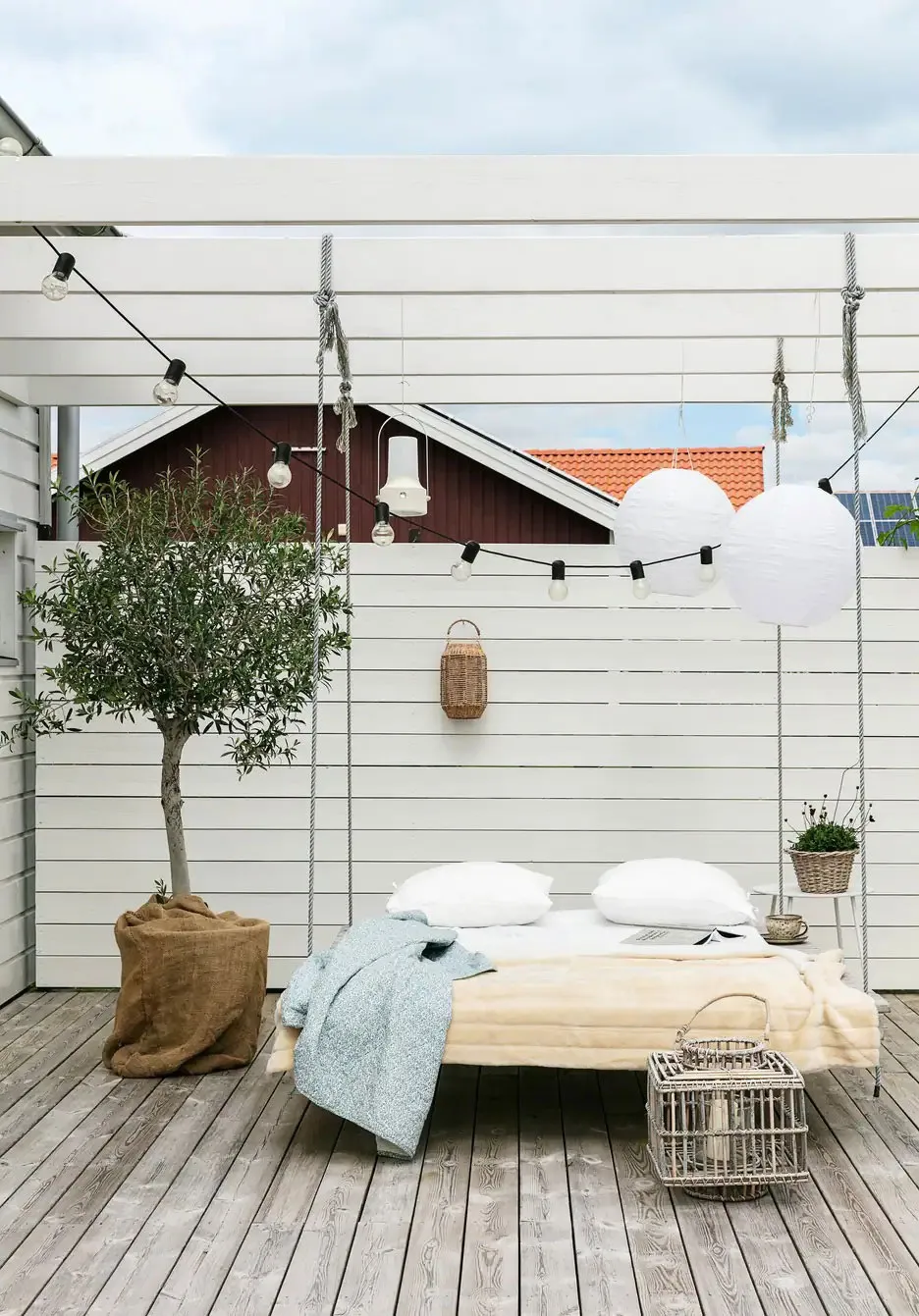 Воздушные интерьеры современной дачи в Швеции - Gallery image 14