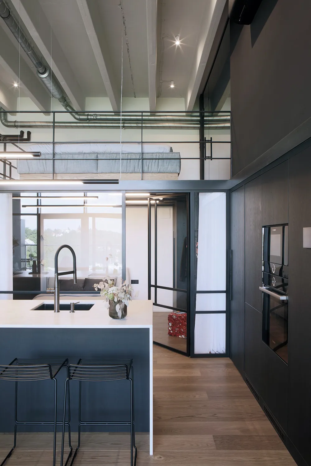 Mały przestrzeń przemysłowego loftu w Pradze - Gallery image 6