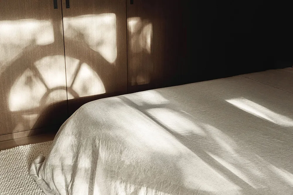 Style moderne et élégant dans des tons laitiers à Londres - Gallery image 18