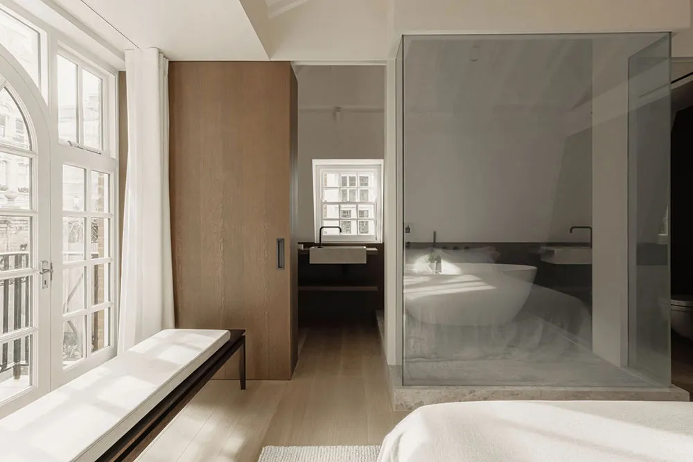 Style moderne et élégant dans des tons laitiers à Londres - Gallery image 20