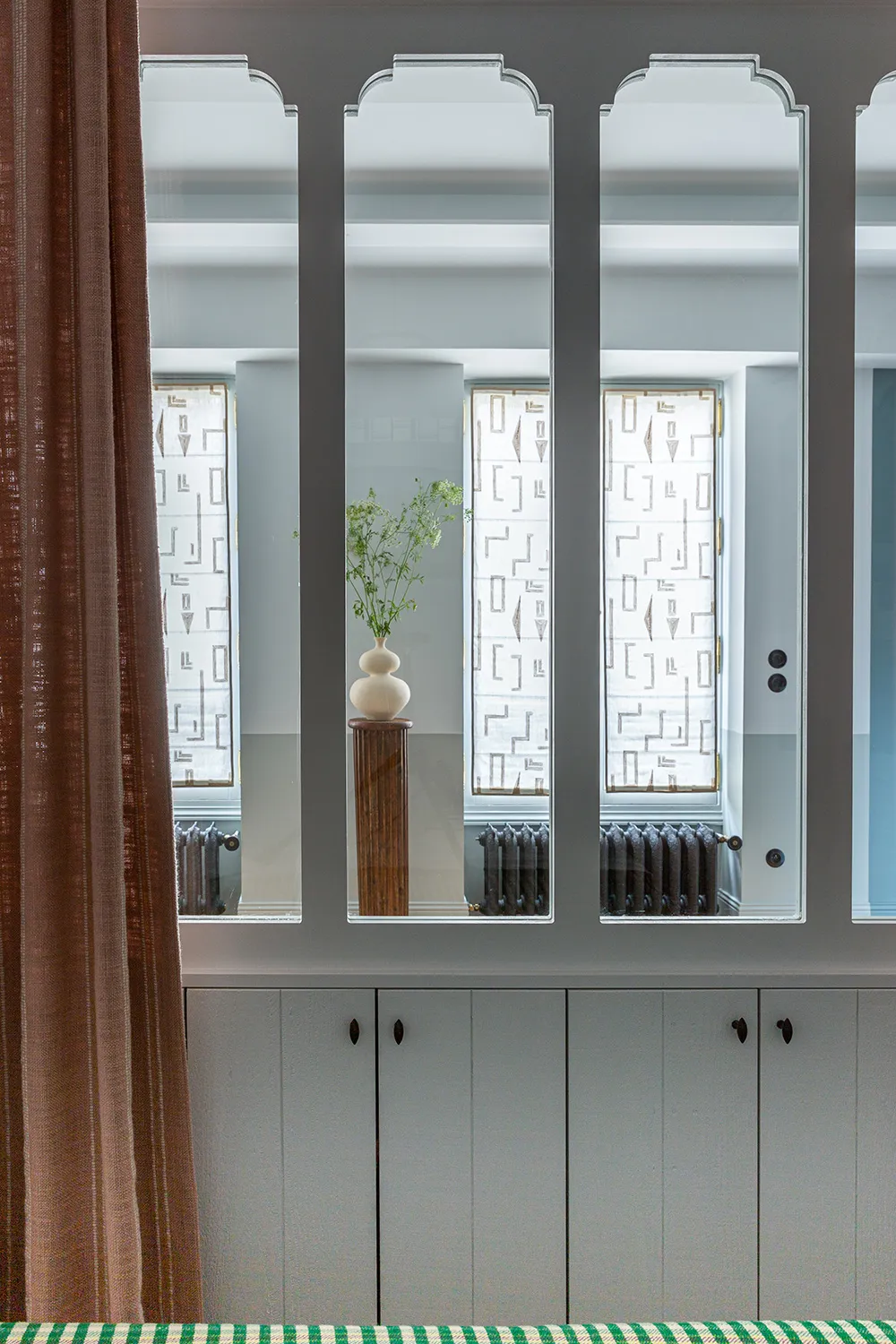 Мяккі відтінки блакитного у чарівній маленькій квартири в Парижі (35 м²) - Gallery image 8