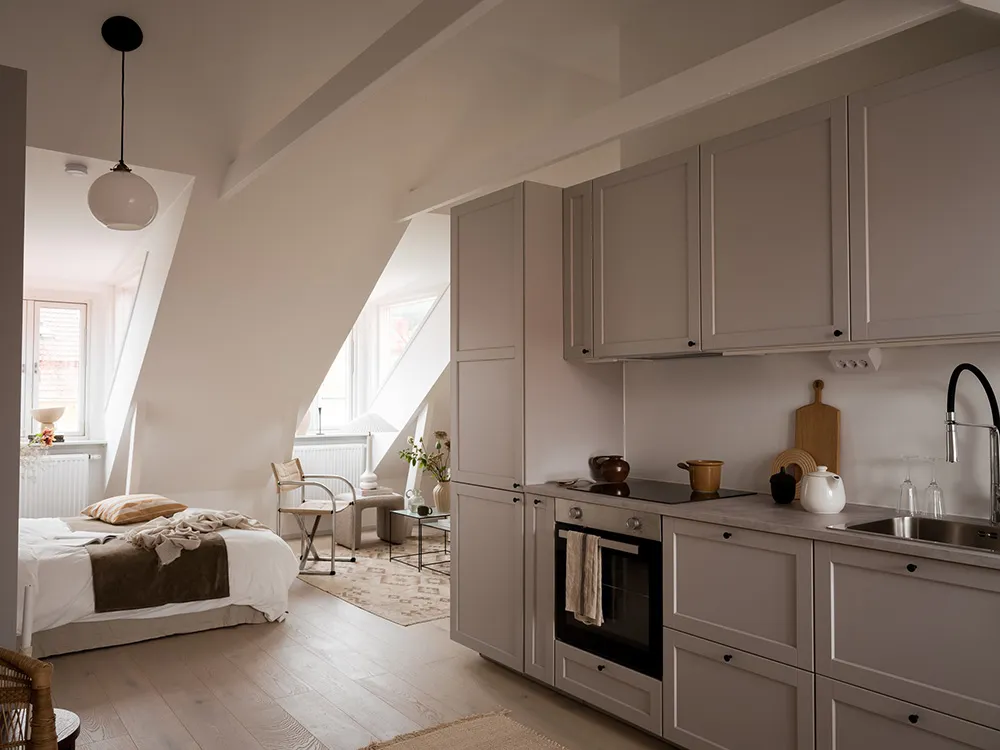 Маленькая квартира-студия на чердаке с нежным интерьером (35 кв. м) - Gallery image 20